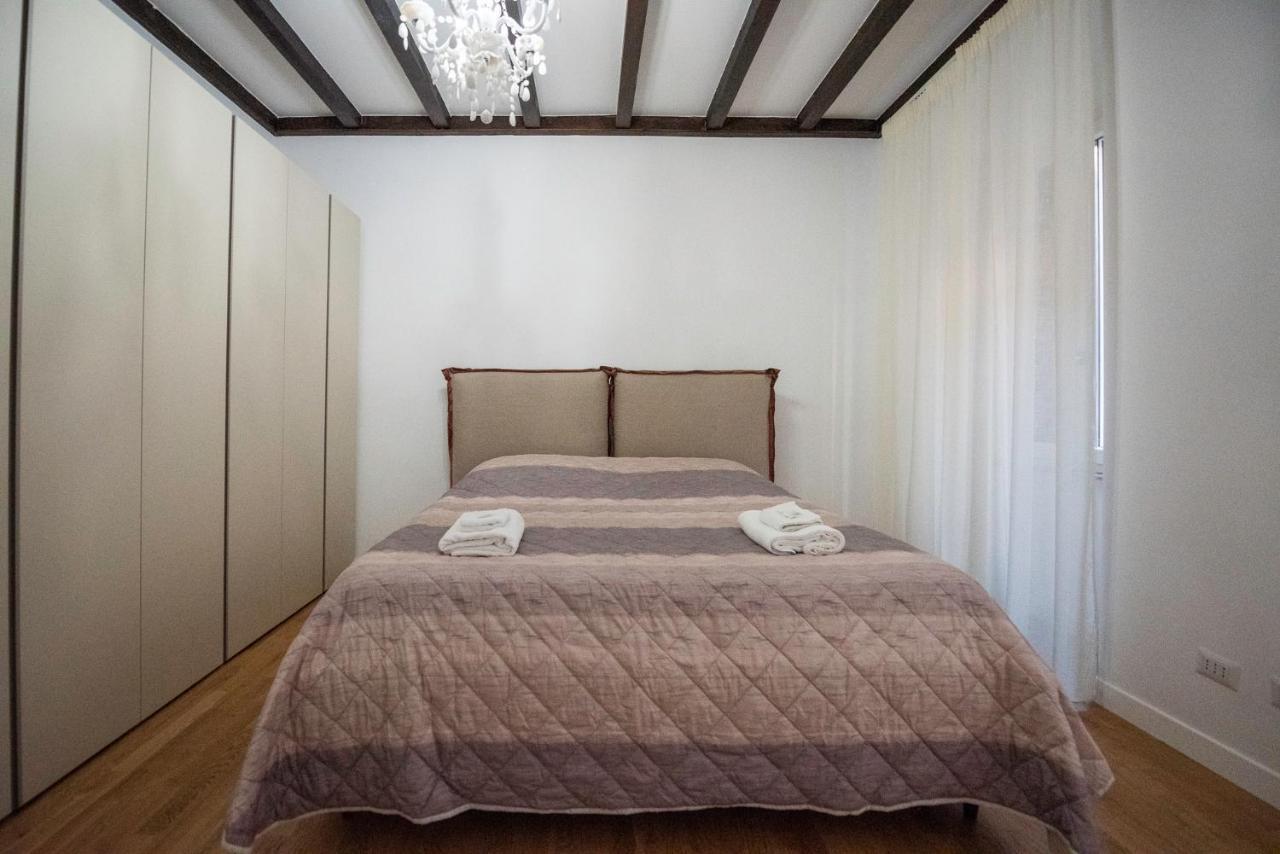 Apartamento Splendido Nel Centro Di Roma, Monti *